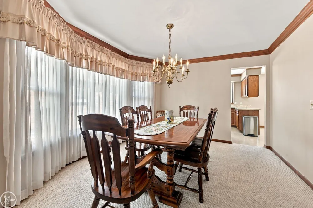 42228 Fulton Court Sterling Heights City, MI 48313