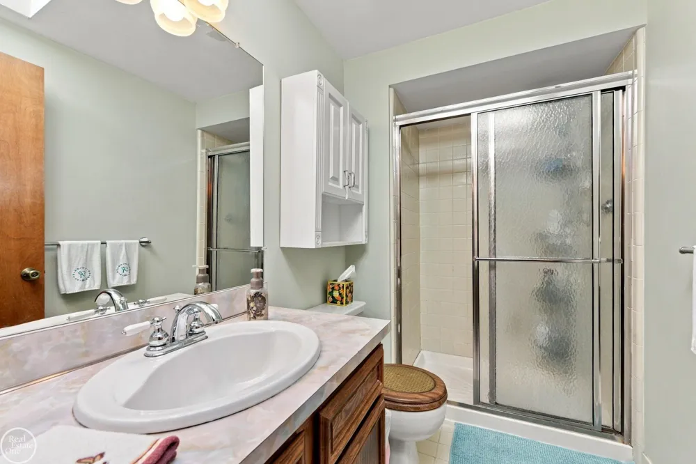 42228 Fulton Court Sterling Heights City, MI 48313