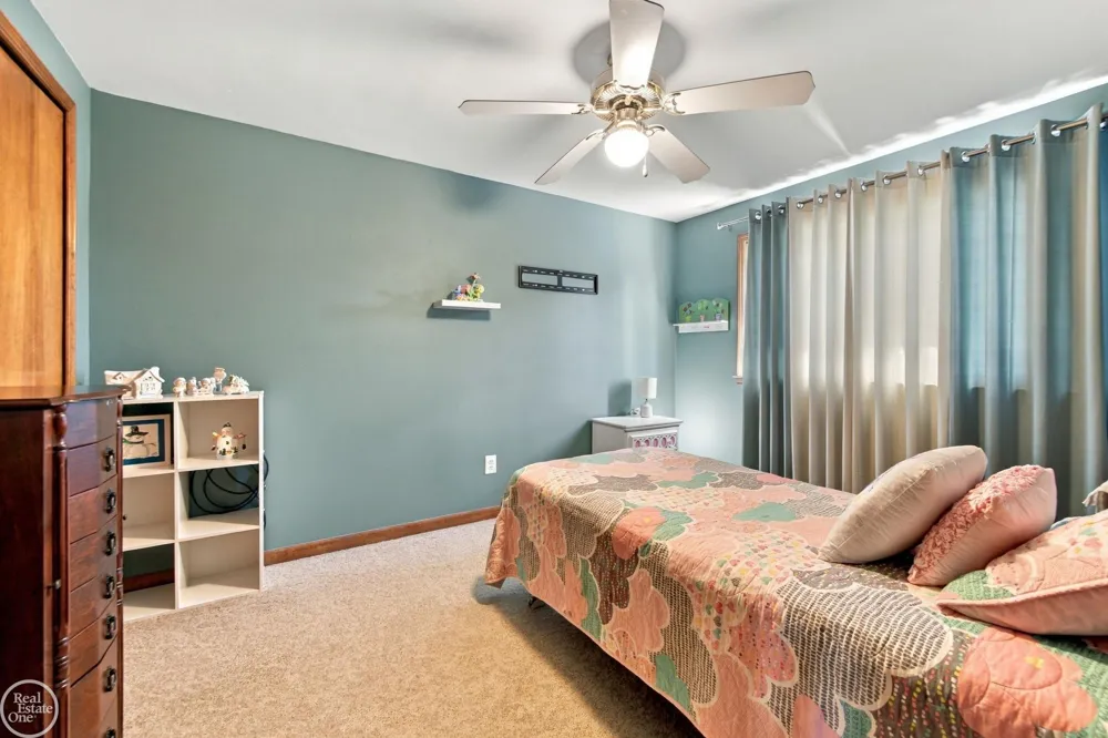 42228 Fulton Court Sterling Heights City, MI 48313