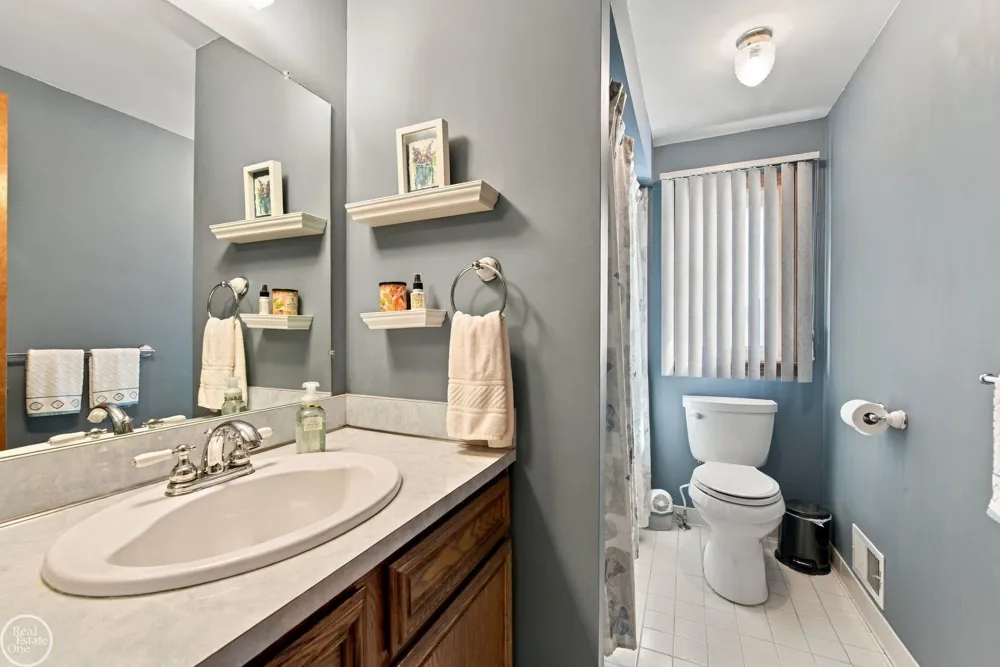 42228 Fulton Court Sterling Heights City, MI 48313