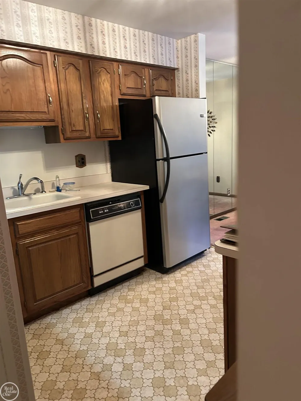 8534 Hampshire Drive Sterling Heights City, MI 48313