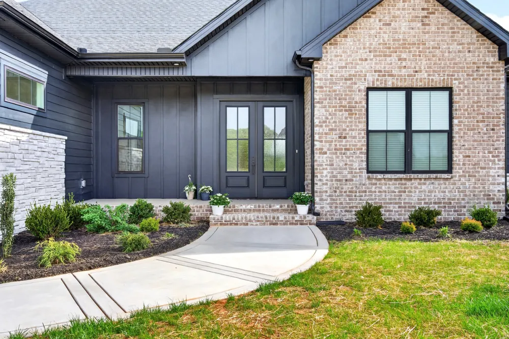 2 Pace Rd Clarksville, TN 37043