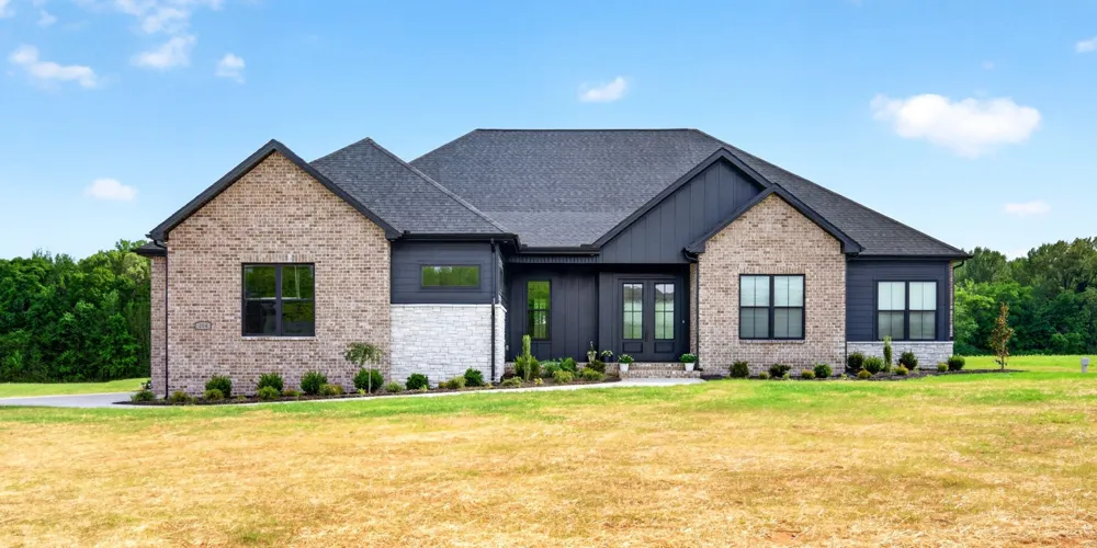 2 Pace Rd Clarksville, TN 37043