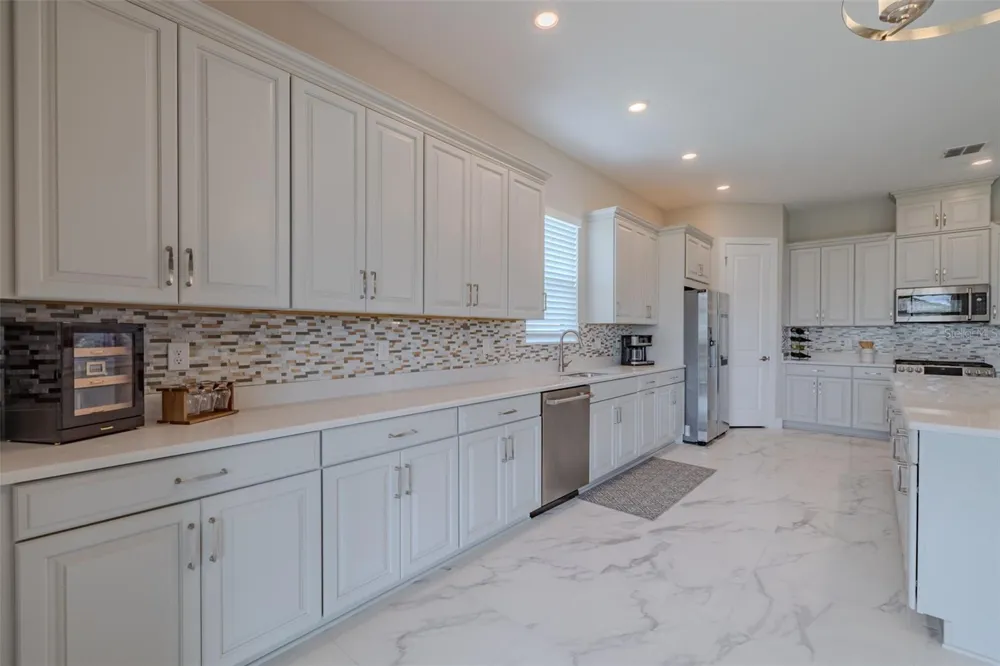 4727 FRECCIA LOOP Wesley Chapel, FL 33543