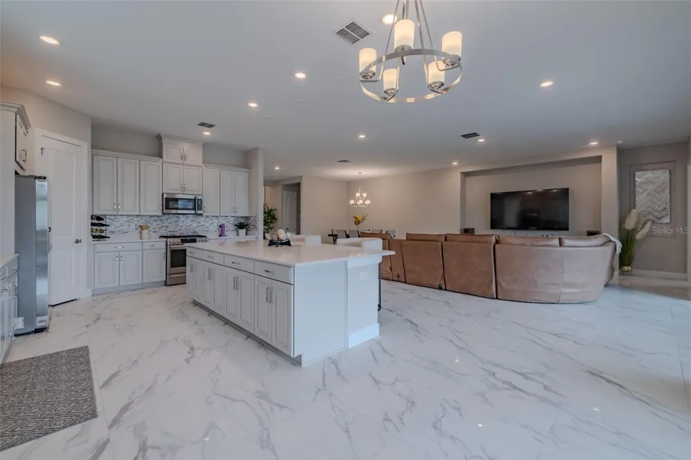 4727 FRECCIA LOOP Wesley Chapel, FL 33543