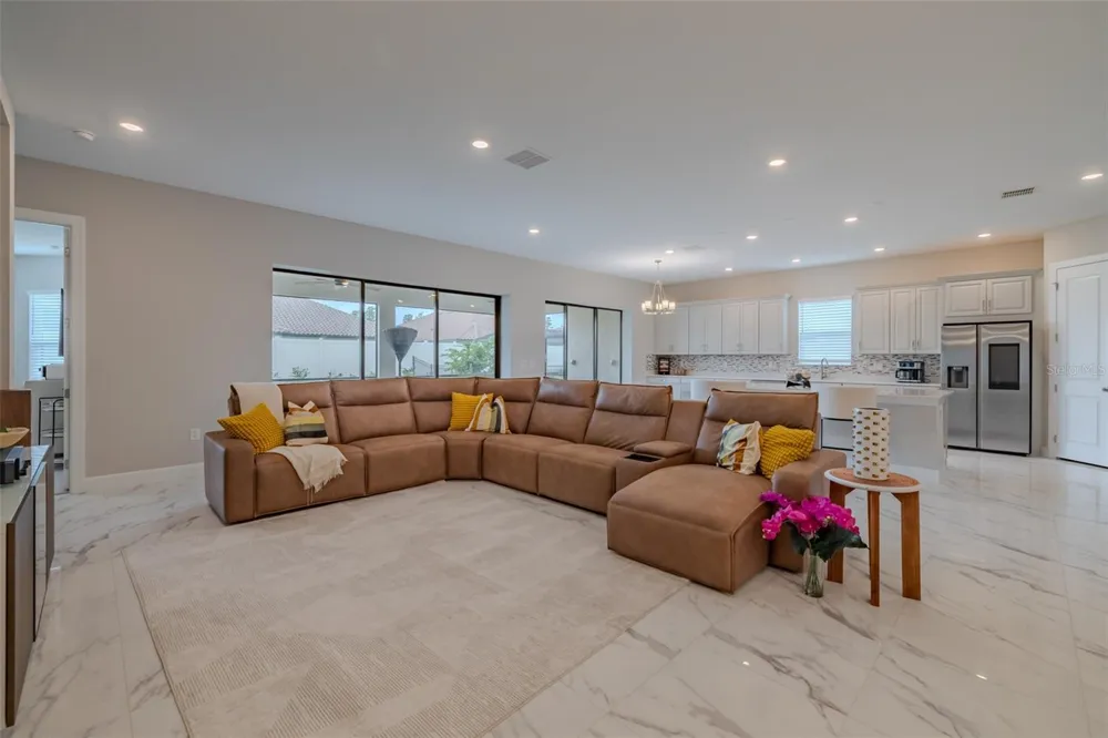 4727 FRECCIA LOOP Wesley Chapel, FL 33543