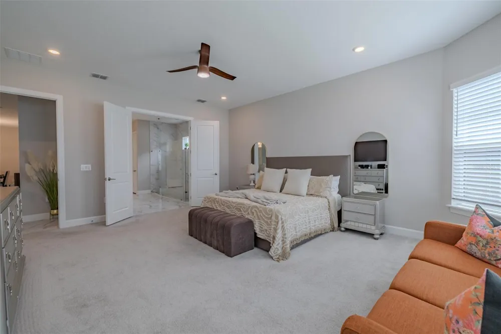 4727 FRECCIA LOOP Wesley Chapel, FL 33543