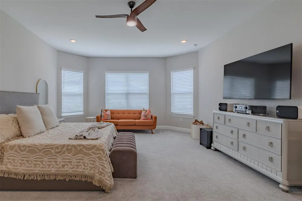 4727 FRECCIA LOOP Wesley Chapel, FL 33543