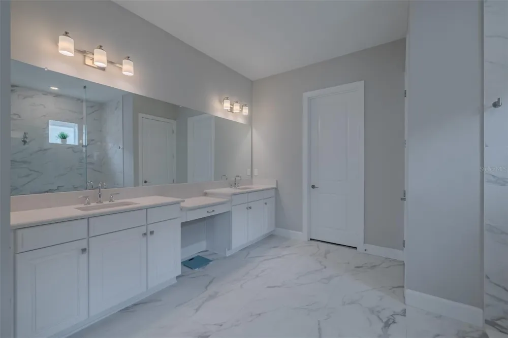 4727 FRECCIA LOOP Wesley Chapel, FL 33543