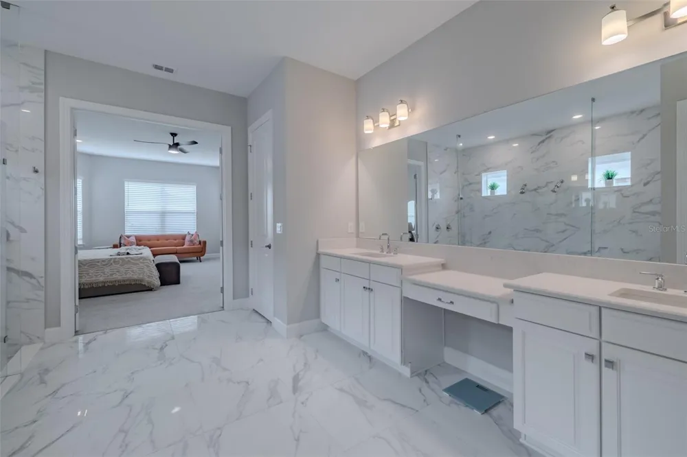 4727 FRECCIA LOOP Wesley Chapel, FL 33543