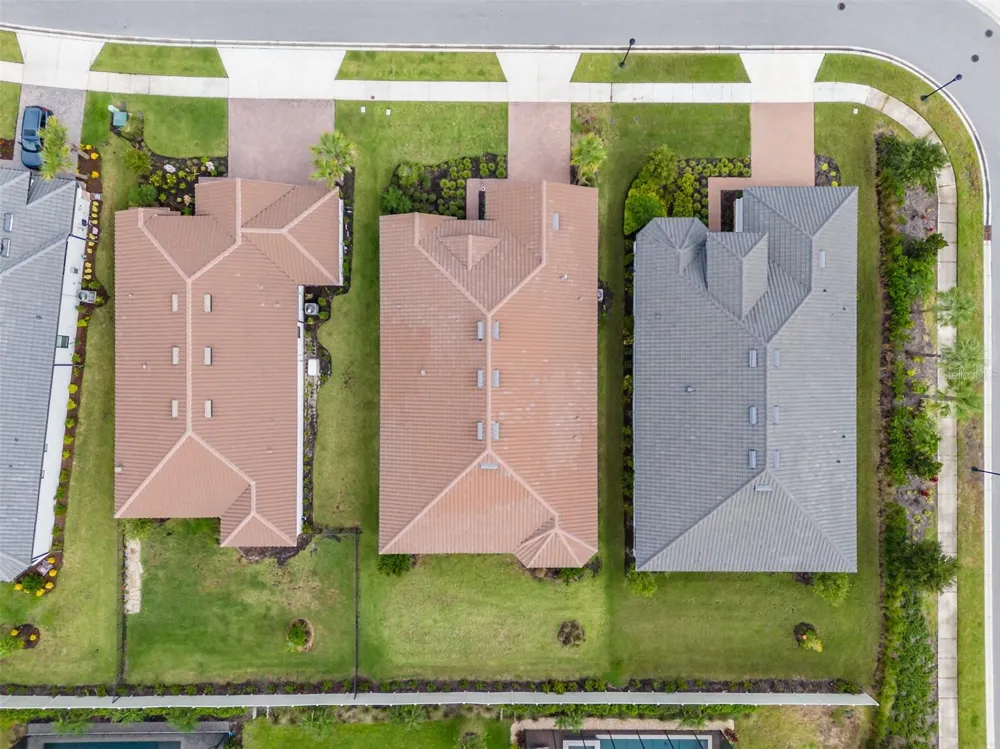 4727 FRECCIA LOOP Wesley Chapel, FL 33543