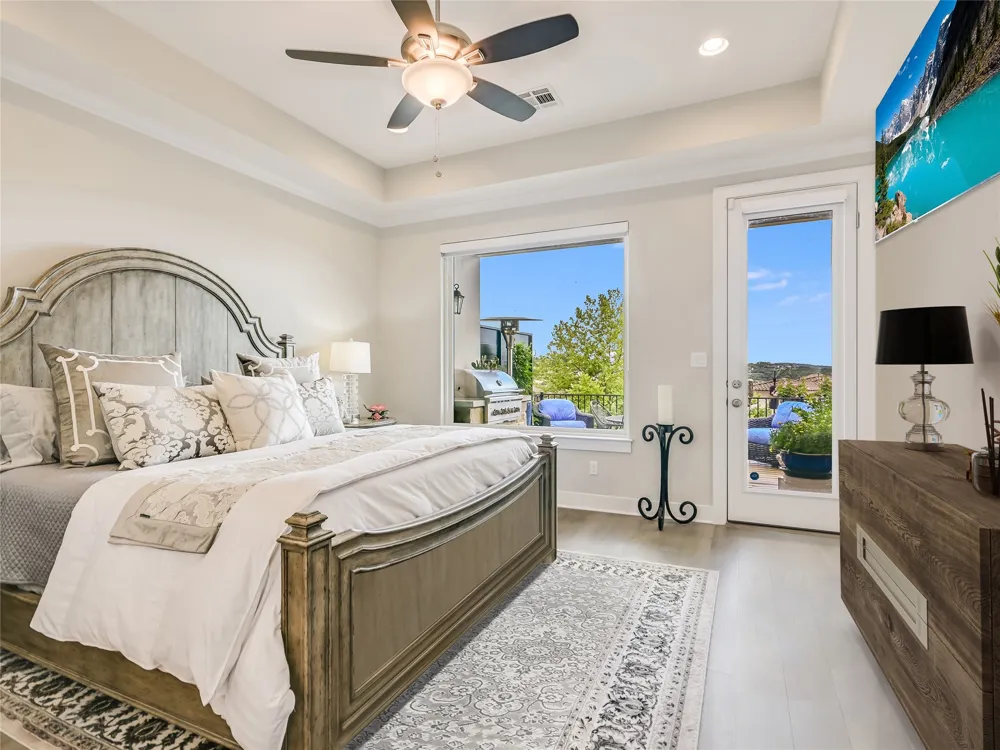 404 Marina View Way Lakeway, TX 78734