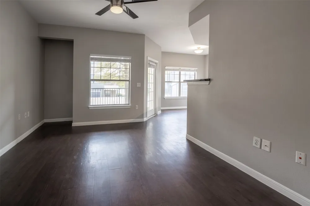 2320 Gracy Farms Lane #312 Austin, TX 78758