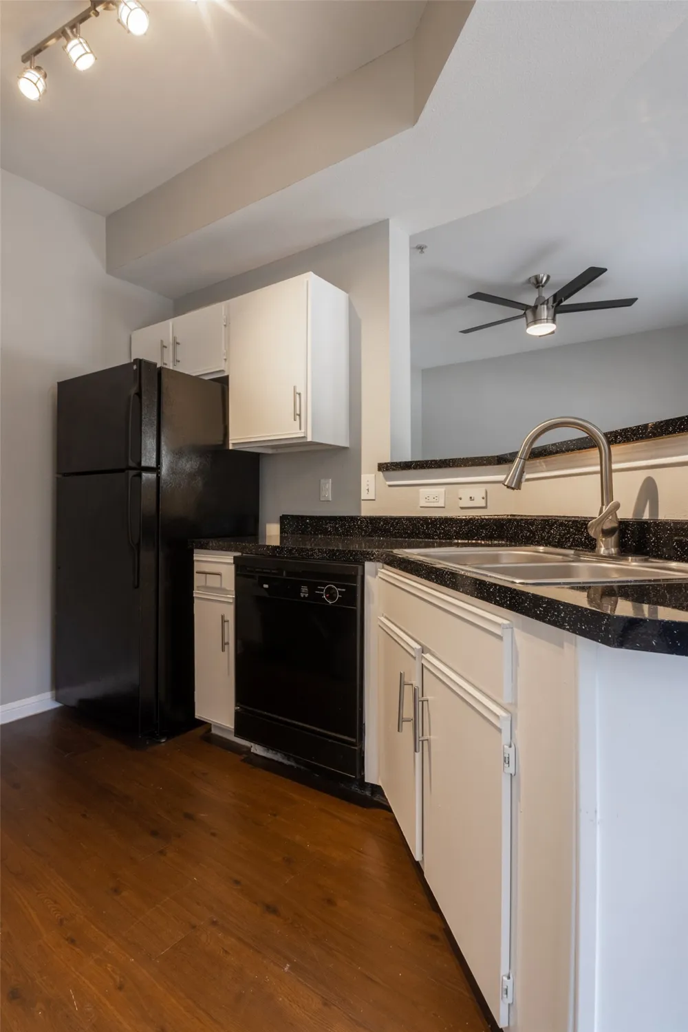 2320 Gracy Farms Lane #312 Austin, TX 78758