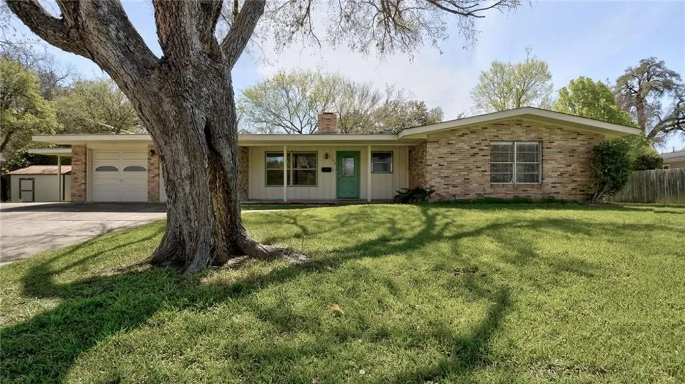 703 Buckingham Circle Austin, TX 78704
