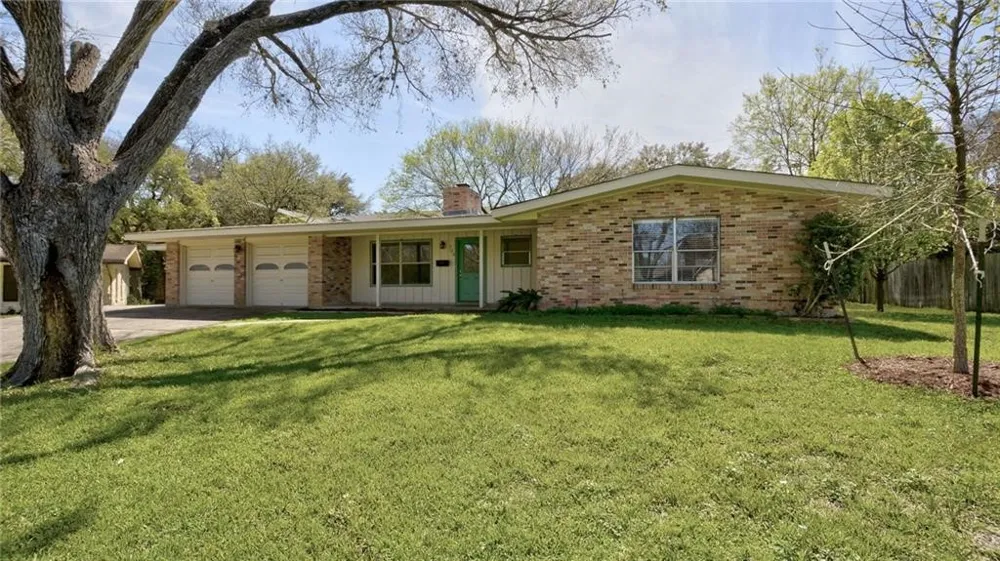703 Buckingham Circle Austin, TX 78704