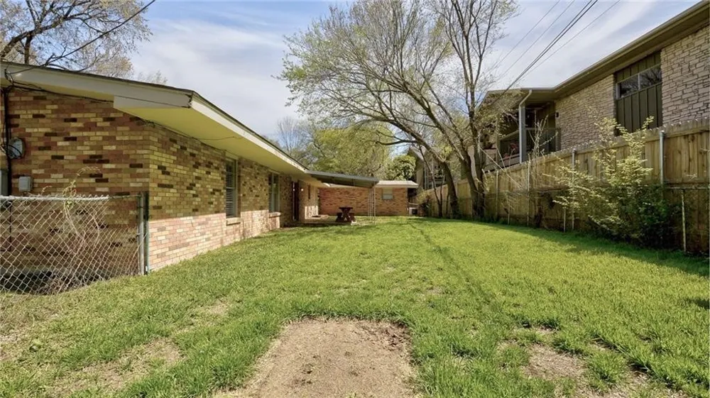 703 Buckingham Circle Austin, TX 78704
