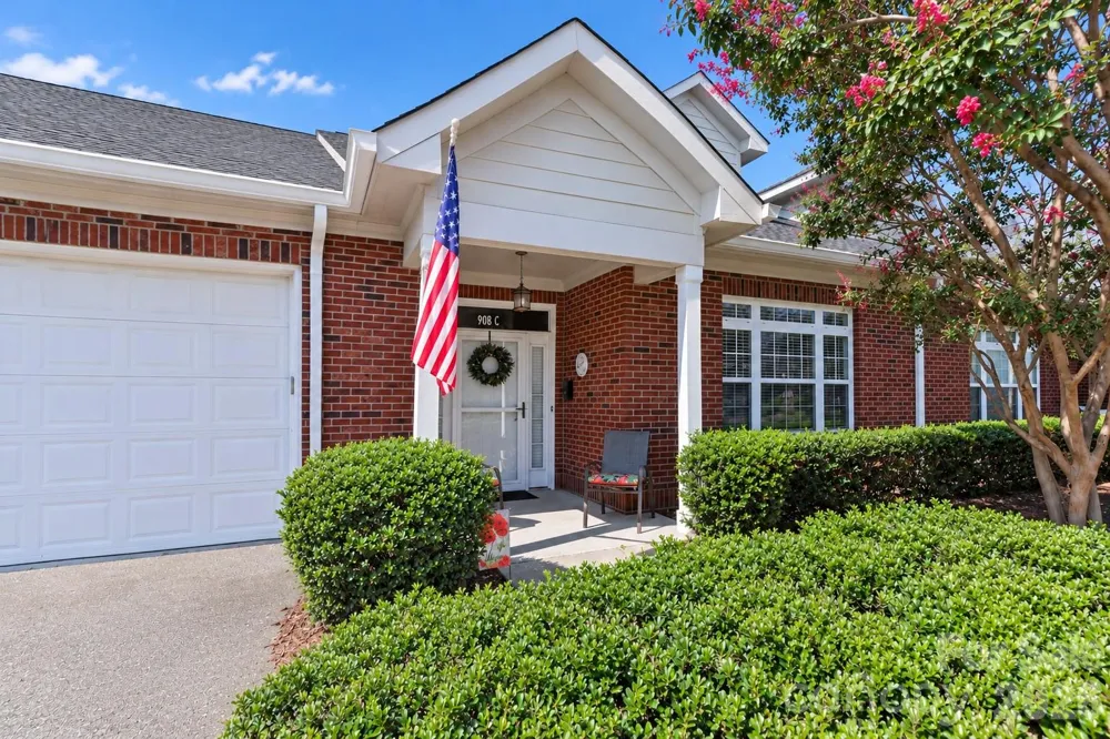 908 Davie Avenue #C Statesville, NC 28677