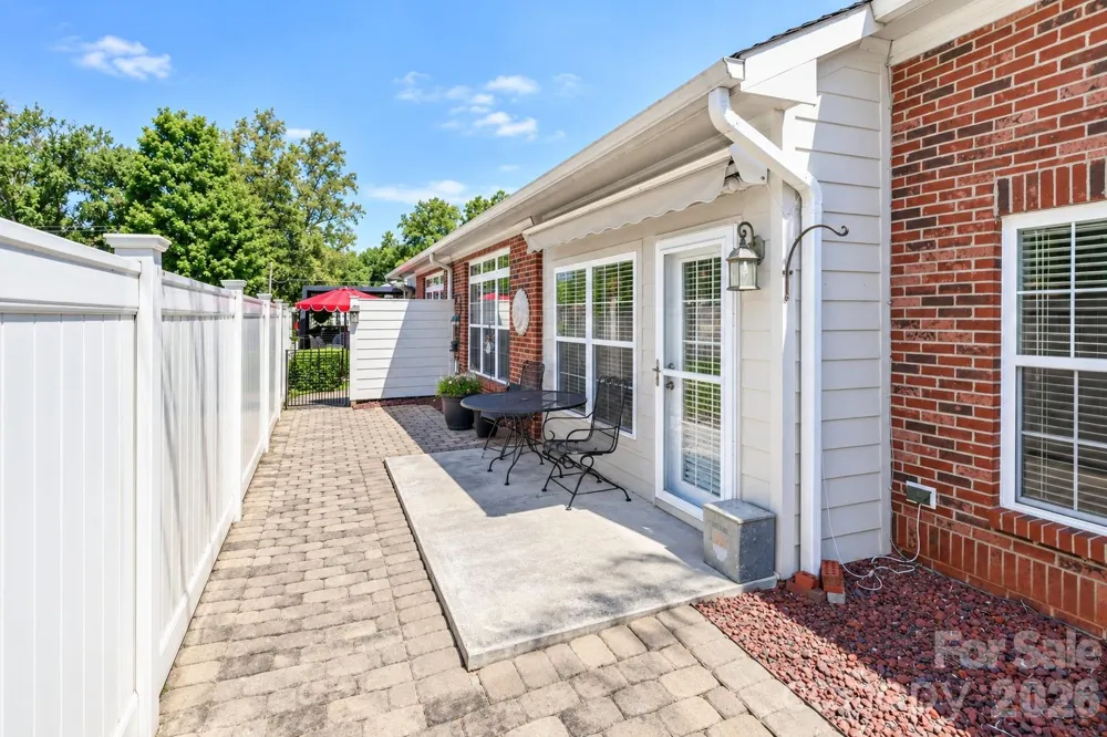 908 Davie Avenue #C Statesville, NC 28677