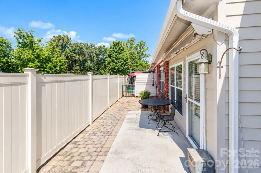 908 Davie Avenue #C Statesville, NC 28677