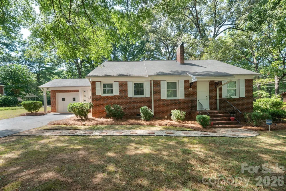 419 1st Avenue Conover, NC 28613