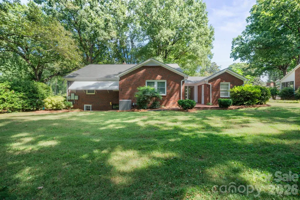 419 1st Avenue Conover, NC 28613