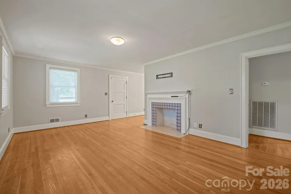 419 1st Avenue Conover, NC 28613
