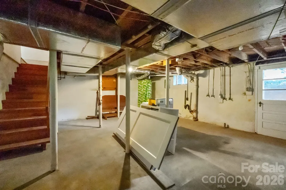 419 1st Avenue Conover, NC 28613