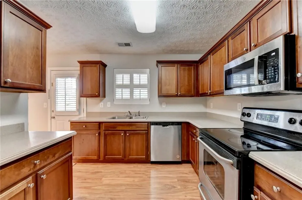 75 Fern Crest Drive Lawrenceville, GA 30046