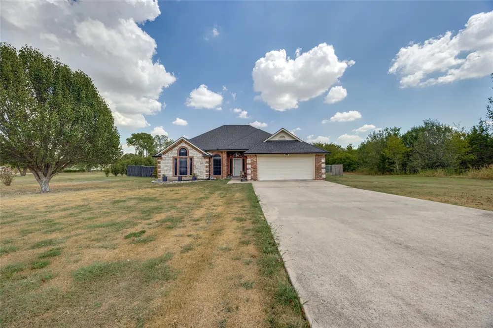 2701 Valley Ridge Lane Sherman, TX 75092