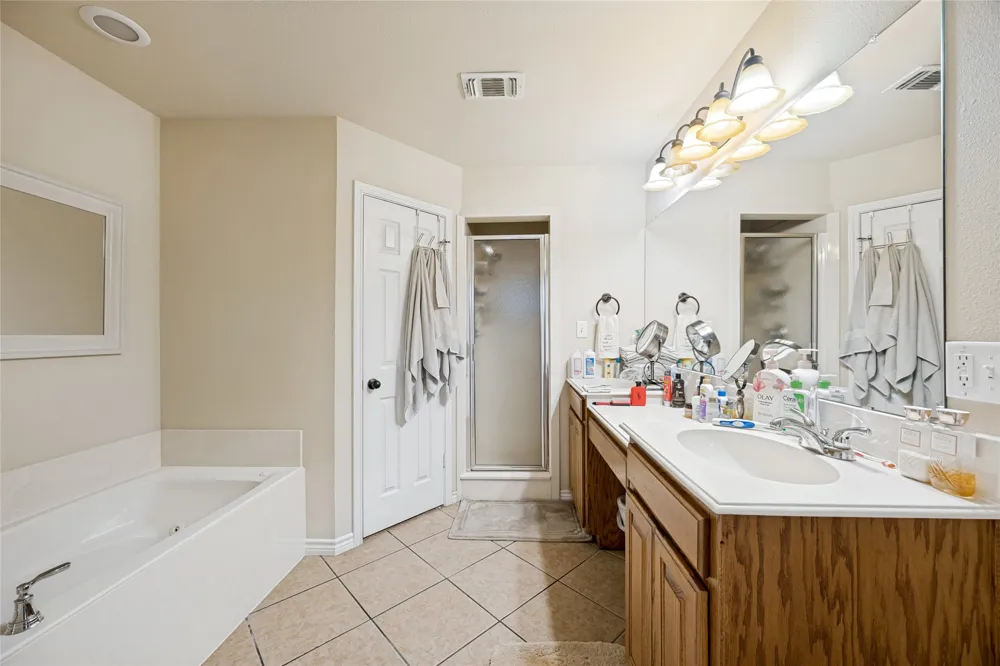 2701 Valley Ridge Lane Sherman, TX 75092