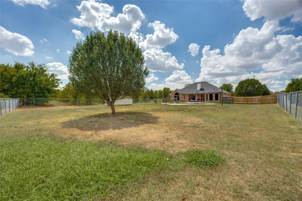 2701 Valley Ridge Lane Sherman, TX 75092