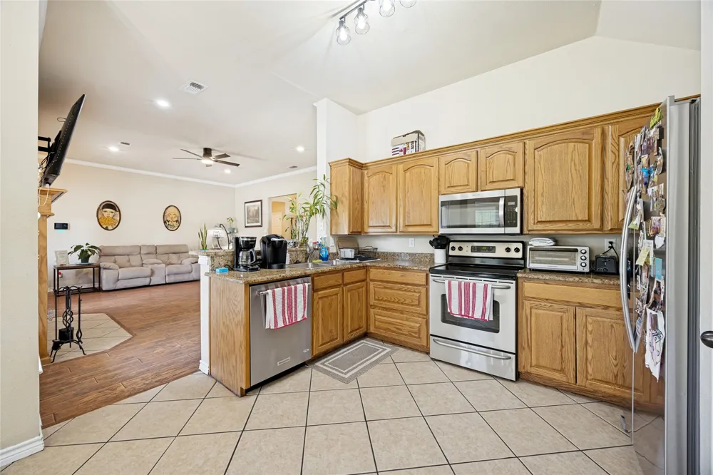 2701 Valley Ridge Lane Sherman, TX 75092