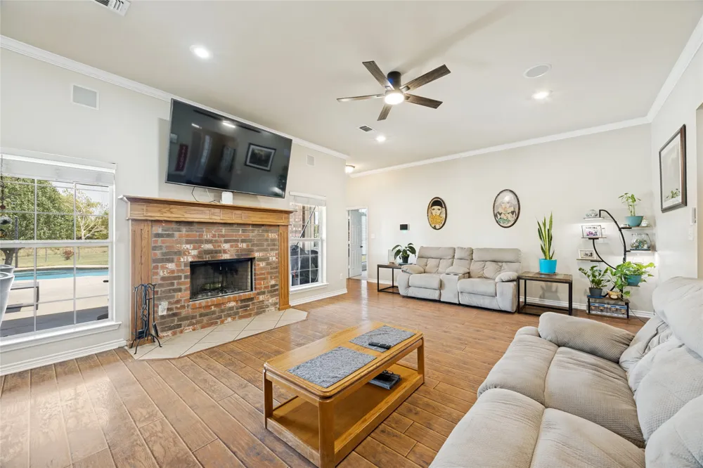 2701 Valley Ridge Lane Sherman, TX 75092
