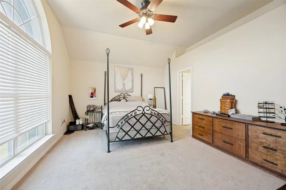 2701 Valley Ridge Lane Sherman, TX 75092