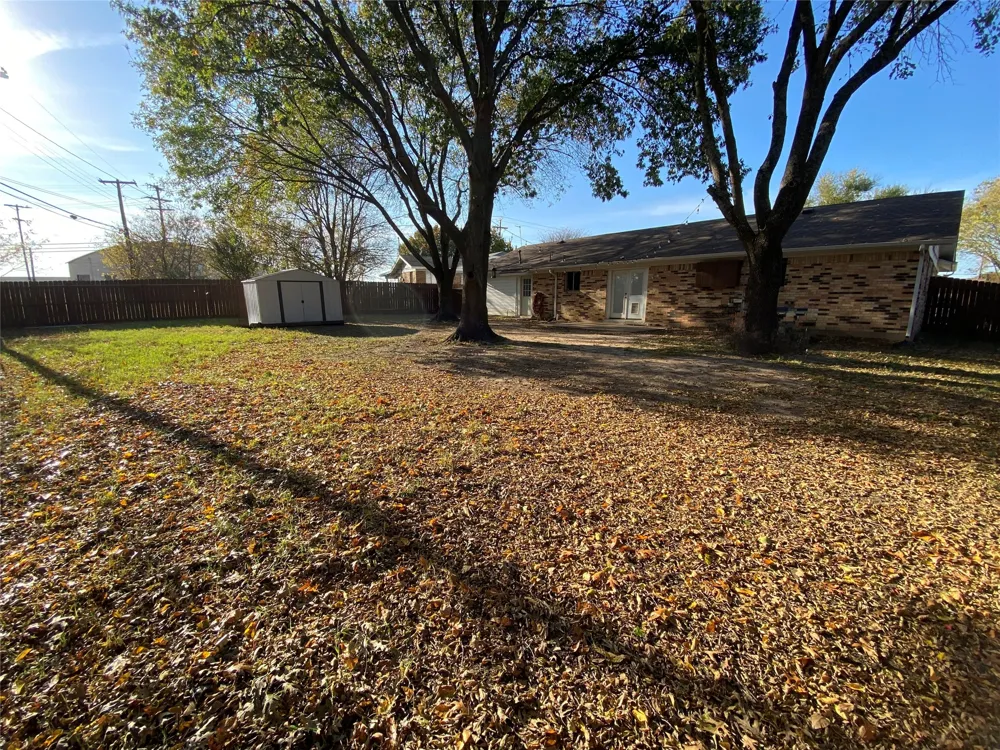1205 S Valentine Drive Sherman, TX 75090
