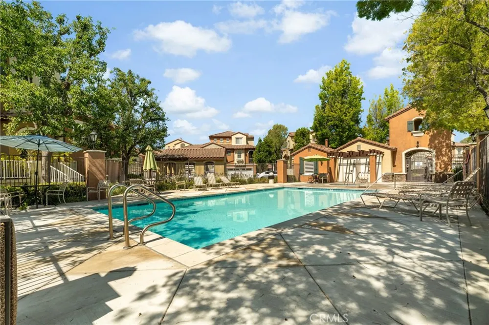 28142 Ashbrook Valencia, CA 91354