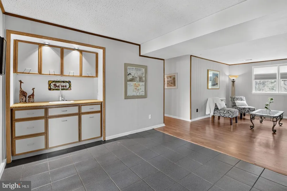 15716 JONES LANE Gaithersburg, MD 20878