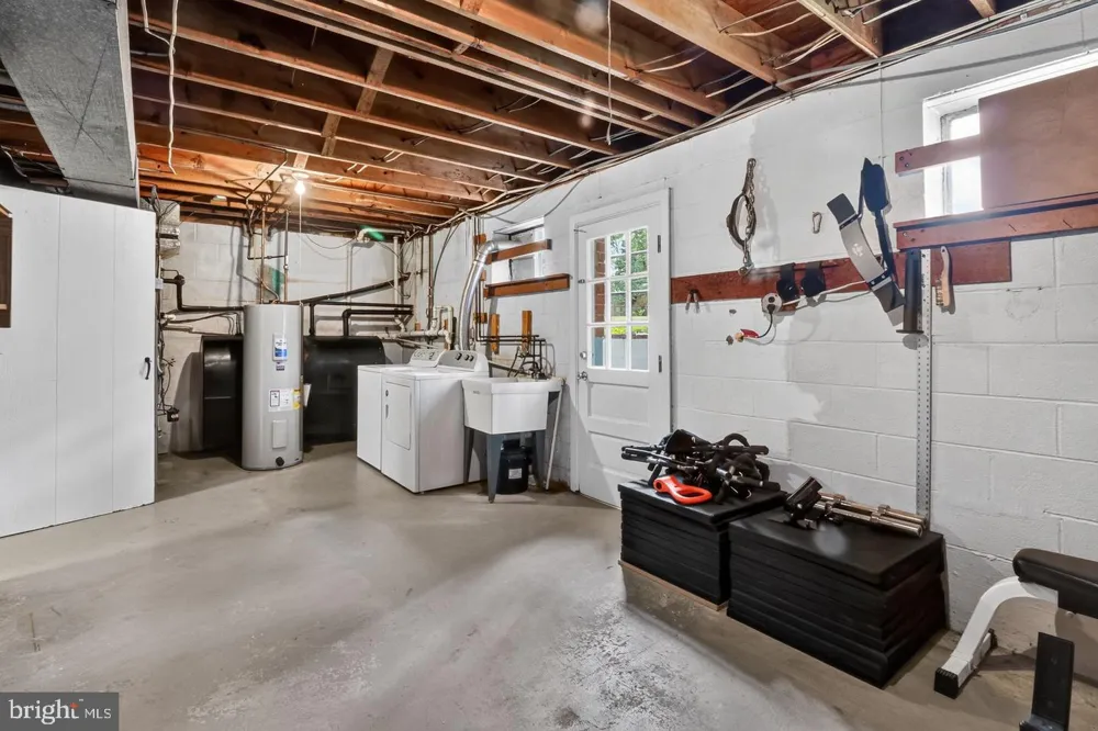 15716 JONES LANE Gaithersburg, MD 20878