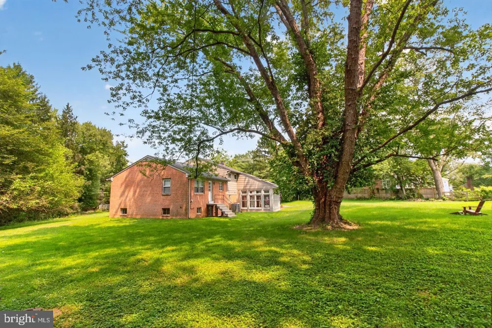 15716 JONES LANE Gaithersburg, MD 20878