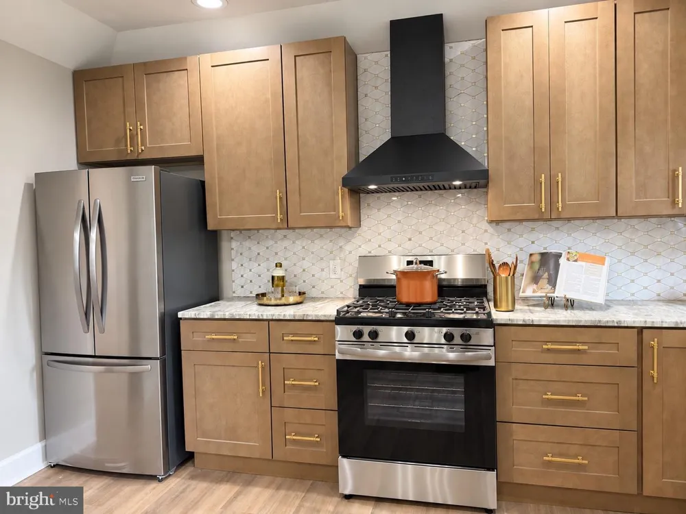 262 LEA LANE Warminster, PA 18974