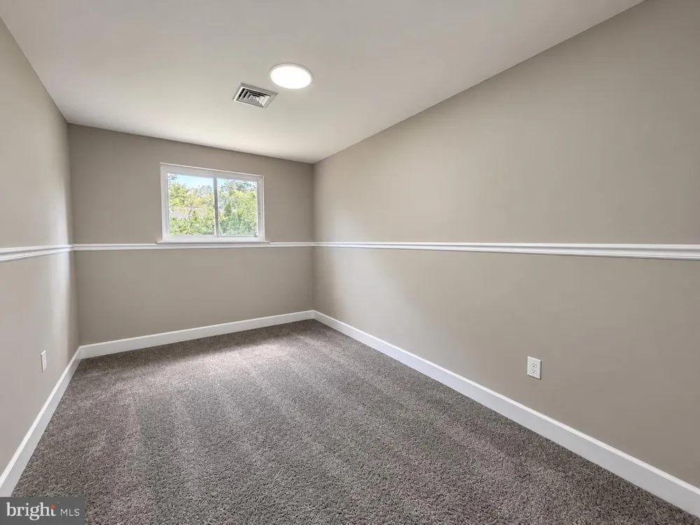 262 LEA LANE Warminster, PA 18974