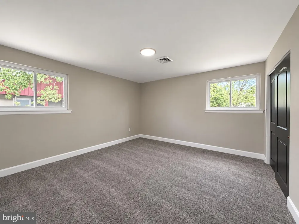 262 LEA LANE Warminster, PA 18974