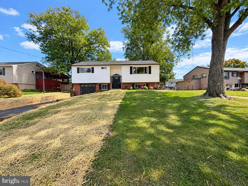 262 LEA LANE Warminster, PA 18974