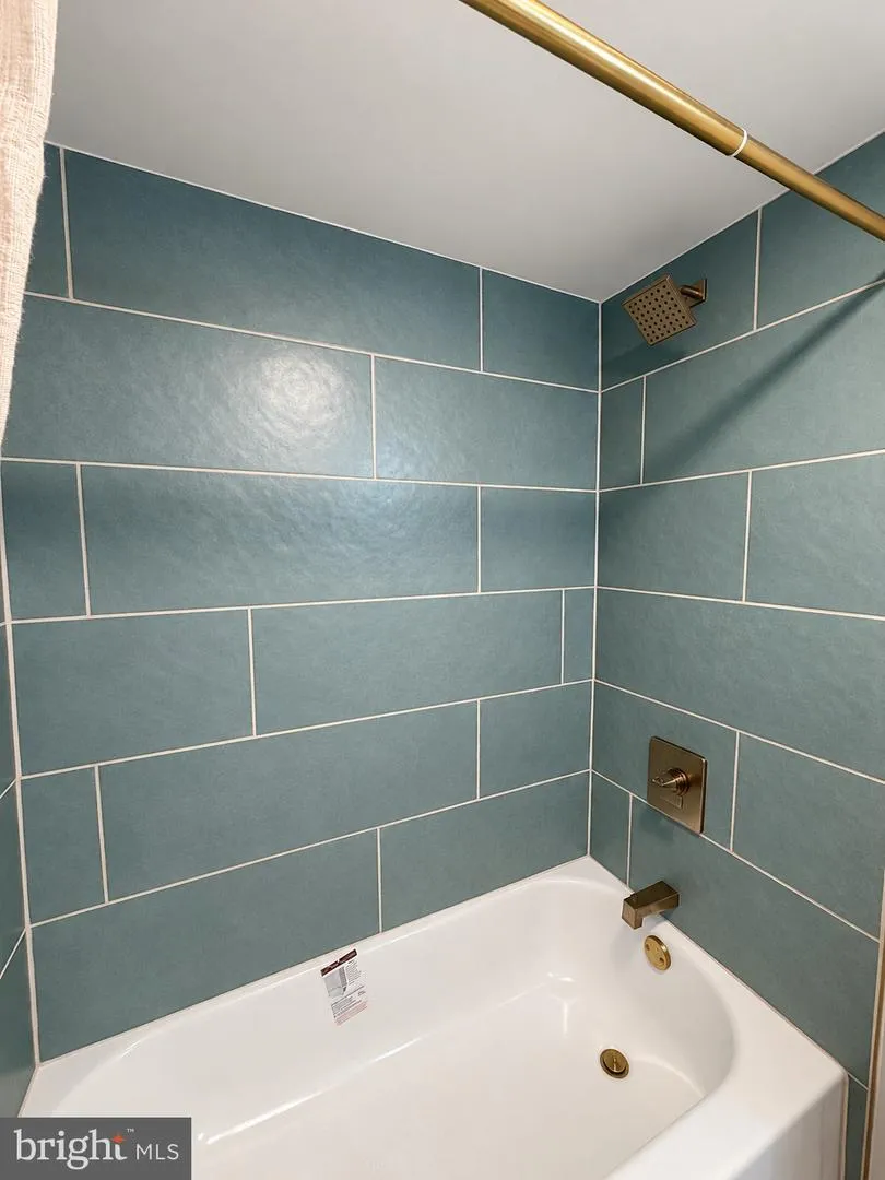 262 LEA LANE Warminster, PA 18974