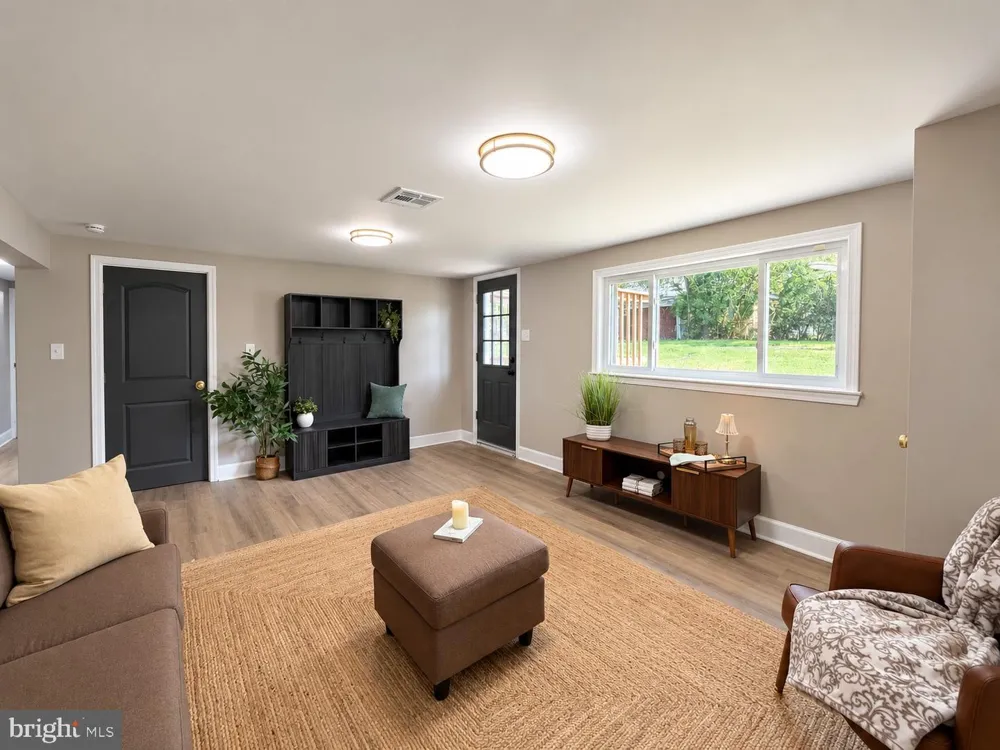 262 LEA LANE Warminster, PA 18974