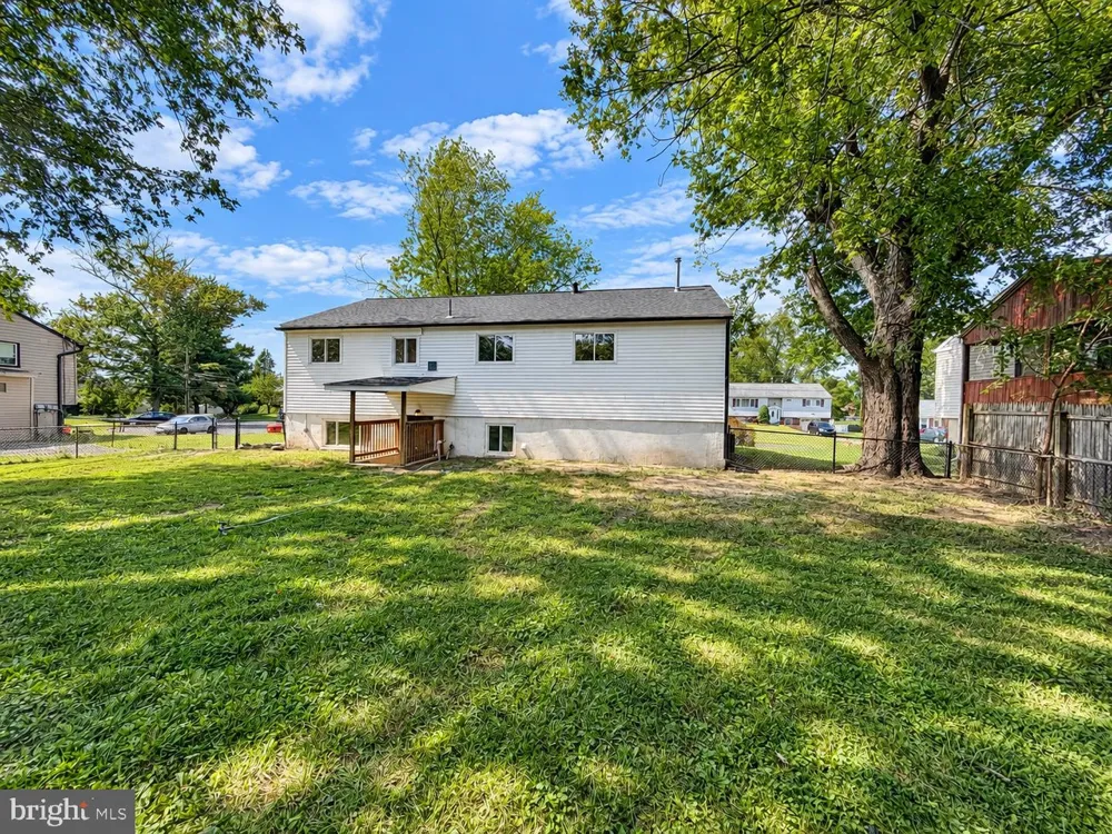 262 LEA LANE Warminster, PA 18974