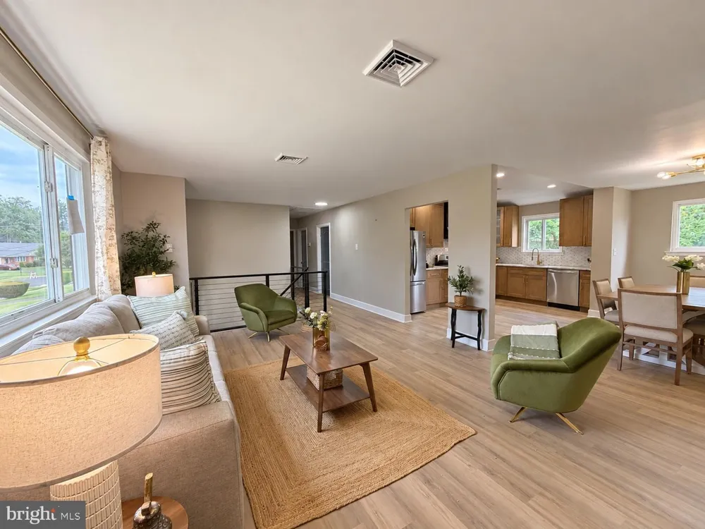 262 LEA LANE Warminster, PA 18974