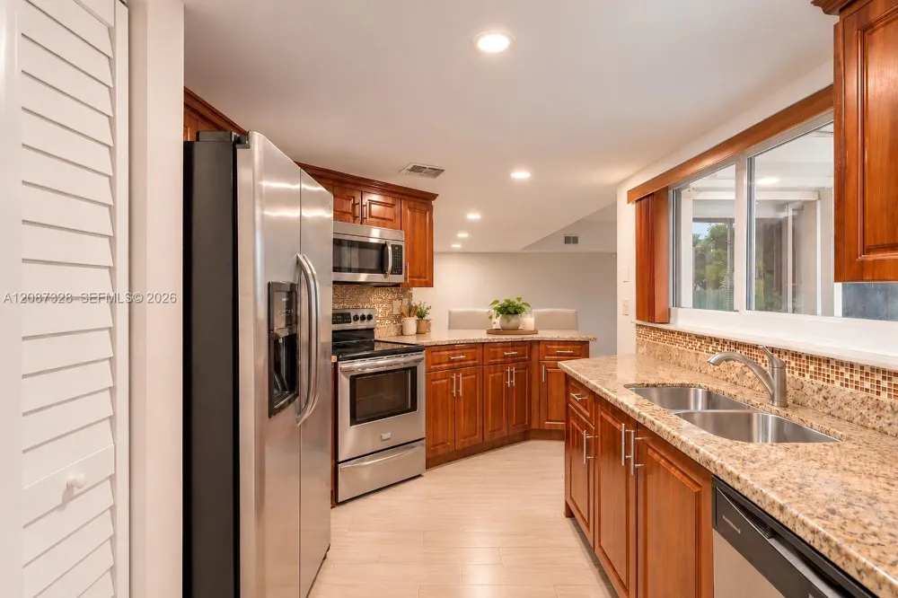 12415 NW 7th Street Miami, FL 33182