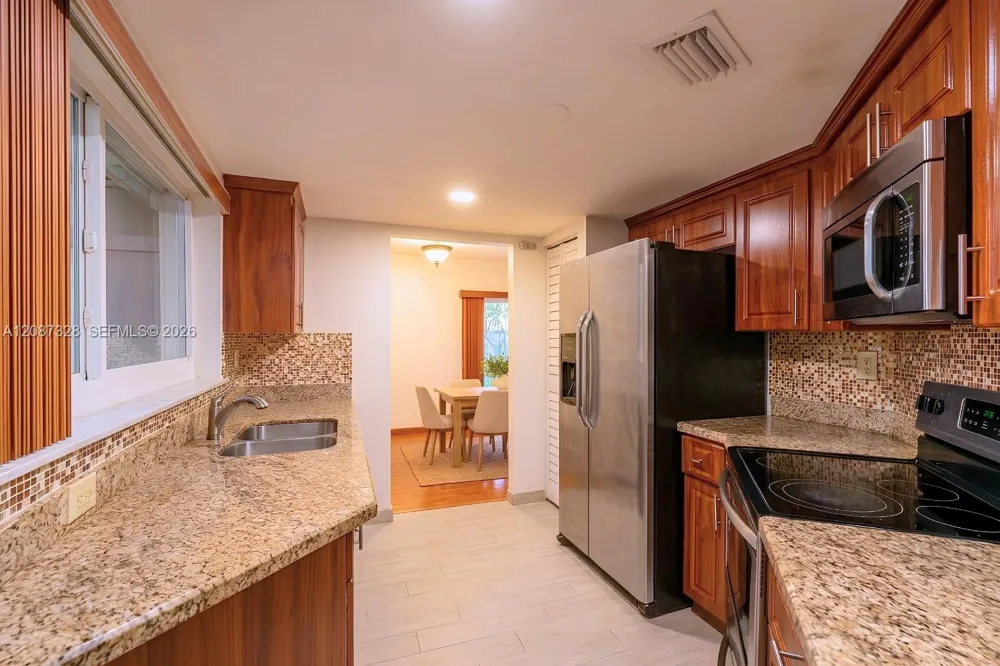 12415 NW 7th Street Miami, FL 33182